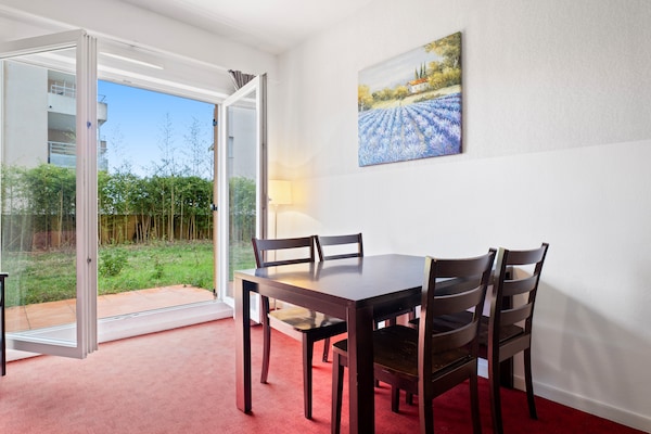 Foto van Appartement voor vier met toegang het zwembad - Vakantiehuis in Grasse - LivingRoom