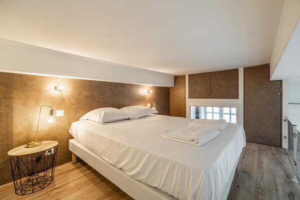 Foto van A/C Mezzanine Appartement 2BR/4P - Place Garibaldi - Untagged