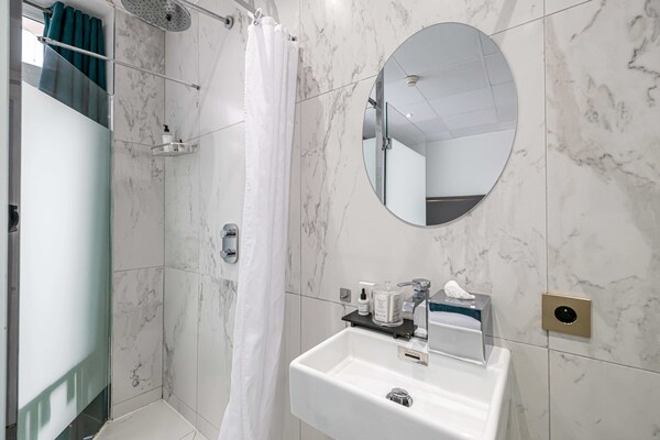 Foto van Hotel Avaton - Deluxe slaapkamer Balkon - Cannes Palais
 - 
