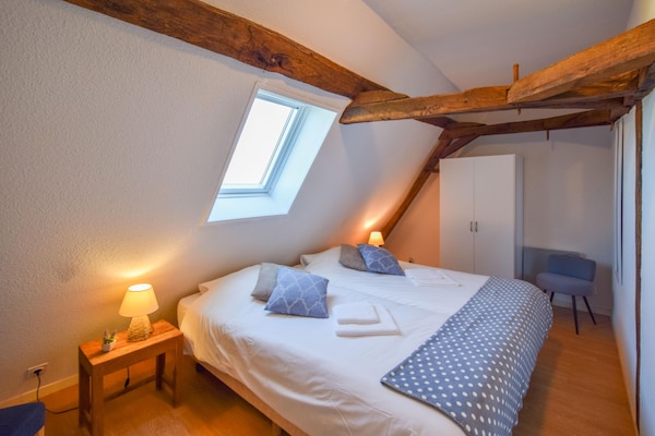 Foto van Culturele schat in de Dordogne met harige dieren - Vakantiehuis in St. Medard D'excideuil - BedRoom