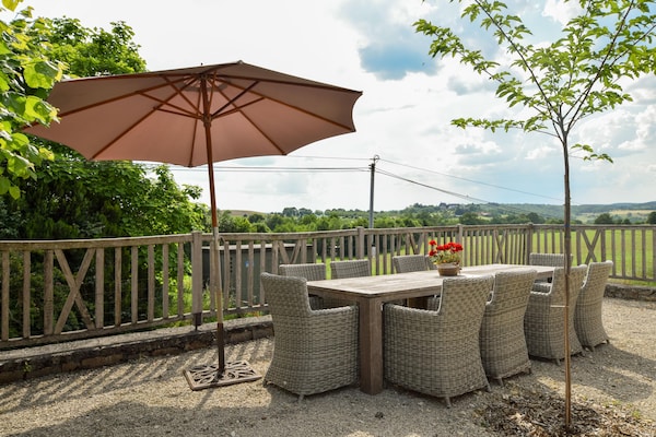 Foto van Elegante villa in Saint-Médard - Vakantiehuis in St. Medard D'excideuil - TerraceBalcony