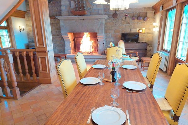Foto van Granieten Huis in Bretagne met Zeezicht - Vakantiehuis in St. Pol-de-Léon - DiningRoom