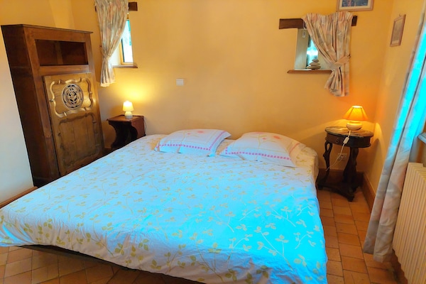 Foto van Granieten Huis in Bretagne met Zeezicht - Vakantiehuis in St. Pol-de-Léon - BedRoom