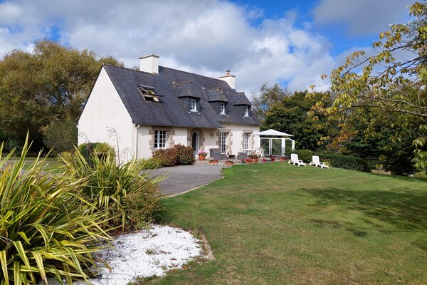 Foto van Vakantiehuis in Bretagne bij rivier Penze - Vakantiehuis in Plouénan - ExteriorSummer