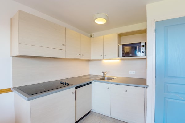 Foto van Bretonse Flat nabij Pentrez Beach - Vakantiehuis in St Nic - Kitchen