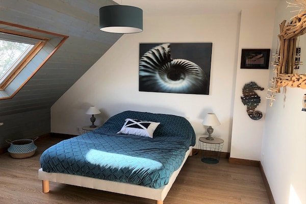 Foto van Vakantiehuis in Terenez met Zeezicht - Vakantiehuis in Plougasnou - BedRoom