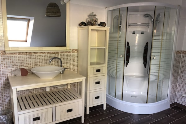 Foto van Vakantiehuis in Terenez met Zeezicht - Vakantiehuis in Plougasnou - BathRoom