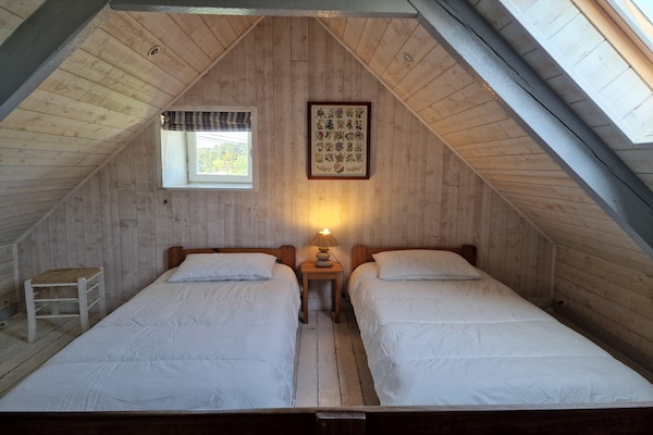 Foto van Prachtig landgoed bij GR34-wandelpad - Vakantiehuis in Plougasnou - BedRoom