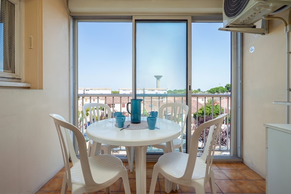 Foto van Appartement voor 6 personen in Les Deux Alpes - Vakantiehuis in Le Grau-du-Roi - DiningRoom