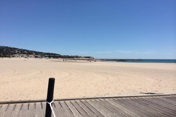 Foto van Ontspannen wonen aan het strand in Sète - Vakantiehuis in SETE - AreaSummer1KM
