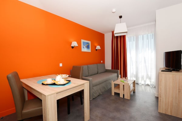 Foto van Ontspannen wonen aan het strand in Sète - Vakantiehuis in SETE - LivingRoom