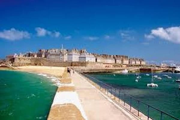 Foto van Bretagne Retreat met zwembad - Vakantiehuis in Le Tronchet - AreaSummer20KM