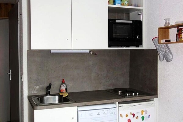 Foto van 2 stukken voor 6 personen - Vakantiehuis in HUEZ - Kitchen