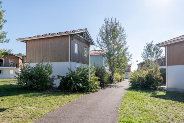 Foto van Bosverblijf voor 4 personen aan het meer - Vakantiehuis in Parentis-en-Born - AreaSummer1KM
