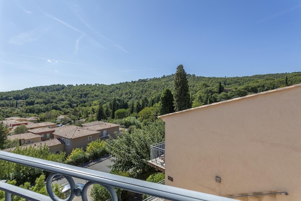 Foto van Appartement voor 4 personen met eigen terras - Vakantiehuis in CALLIAN (VAR) - TerraceBalcony
