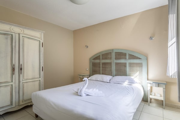 Foto van Appartement met 2 slaapkamers vlakbij het meer van Saint-Cassien - BedRoom