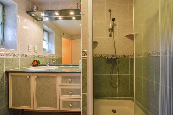 Foto van Rustig verblijf in Thédirac - Vakantiehuis in Thédirac - BathRoom