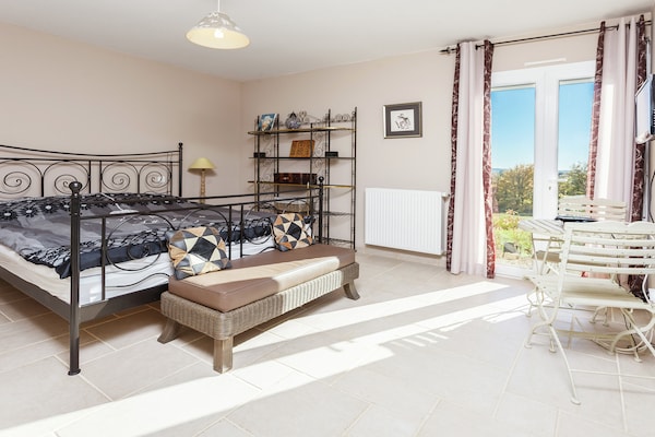 Foto van Villa in Cazals met zwembad en meer in de buurt - Vakantiehuis in Cazals - BedRoom