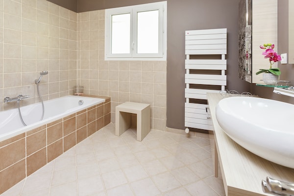 Foto van Villa in Cazals met zwembad en meer in de buurt - Vakantiehuis in Cazals - BathRoom