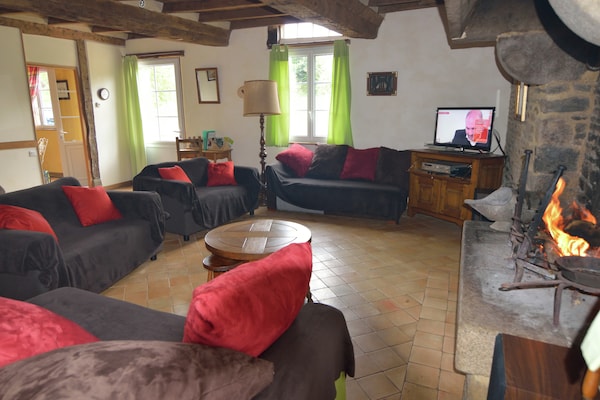 Foto van Rustig huis op het platteland - Vakantiehuis in Isigny-Le-Buat - LivingRoom