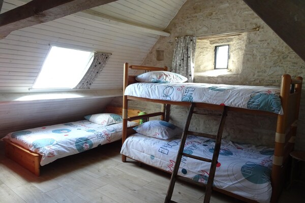 Foto van Landhuis in Cotentin met historische charme - Vakantiehuis in Saint Lô d'Ourville - BedRoom