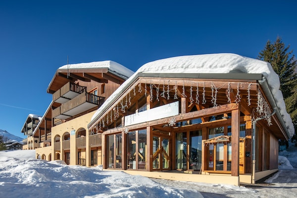 Foto van Bergvakantie met het gezin in het dorp Doucy - Vakantiehuis in La Léchère - ExteriorWinter
