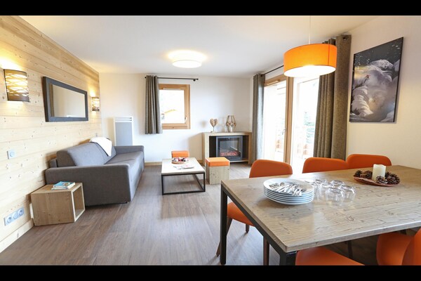 Foto van Chalet in Frankrijk met Spa en Zwembad - Vakantiehuis in St Martin de Belleville - DiningRoom