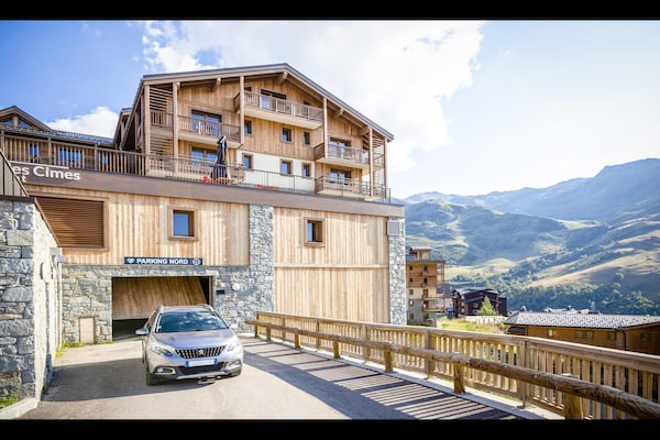 Foto van Chalet in Frankrijk met Spa en Zwembad - Vakantiehuis in St Martin de Belleville - ExteriorSummer