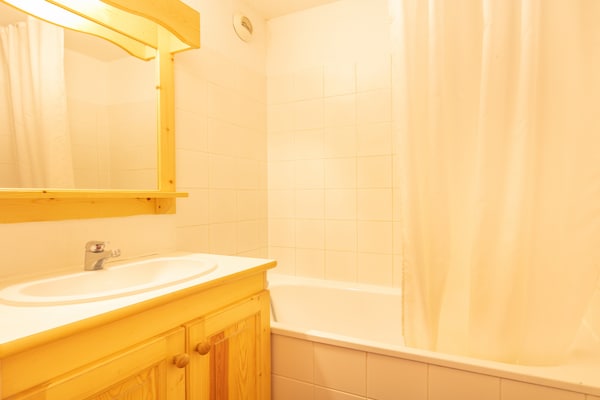 Foto van Les Grizzlis N°20 - 2P5 - Vakantiehuis in Saint-Sorlin-d´Arves - BathRoom