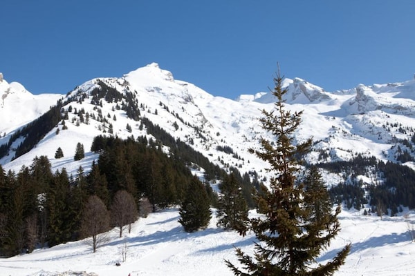 Foto van Chalet in La Clusaz met Spa en Zwembad - Vakantiehuis in La Clusaz - AreaWinter20KM