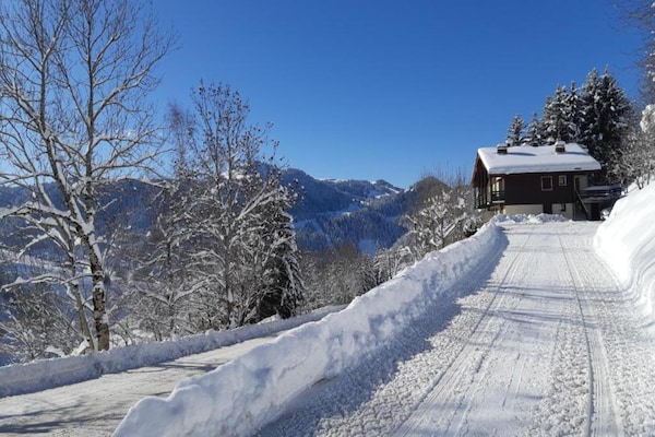 Foto van Chalet in La Clusaz met Spa en Zwembad - Vakantiehuis in La Clusaz - AreaWinter20KM