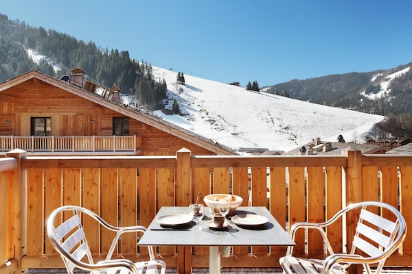 Foto van Chalet in La Clusaz met Zwembad & Spa - Vakantiehuis in La Clusaz - TerraceBalcony