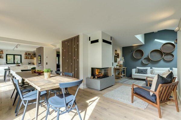 Foto van Elegant ski-in chalet in Chamonix - Vakantiehuis in Chamonix-Mont-Blanc - DiningRoom