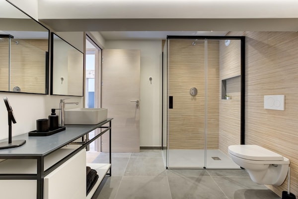 Foto van Elegant ski-in chalet in Chamonix - Vakantiehuis in Chamonix-Mont-Blanc - BathRoom