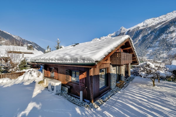 Foto van Elegant ski-in chalet in Chamonix - Vakantiehuis in Chamonix-Mont-Blanc - ExteriorWinter