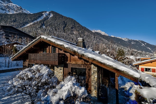 Foto van Elegant ski-in chalet in Chamonix - Vakantiehuis in Chamonix-Mont-Blanc - ExteriorWinter