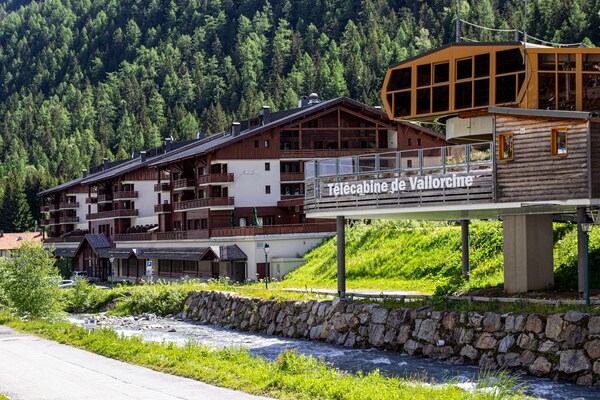 Foto van Appartement in Vallorcine bij Mont Blanc - Vakantiehuis in Vallorcine - ExteriorSummer