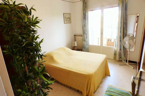 Foto van Appartement in Les Sablettes met uitzicht op zee - Vakantiehuis in LA SEYNE SUR MER - Untagged