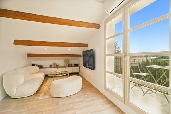 Foto van Licht appartement - AC- 2P - Centrum van St Tropez - LivingRoom