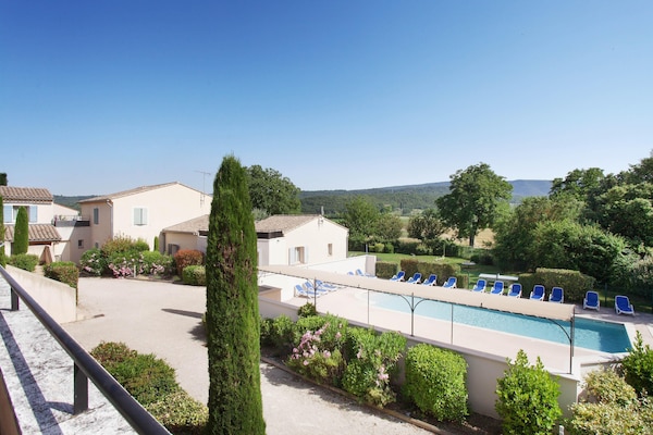 Foto van Appartement in Bonnieux bij Lavendelvelden - Vakantiehuis in BONNIEUX - ExteriorSummer