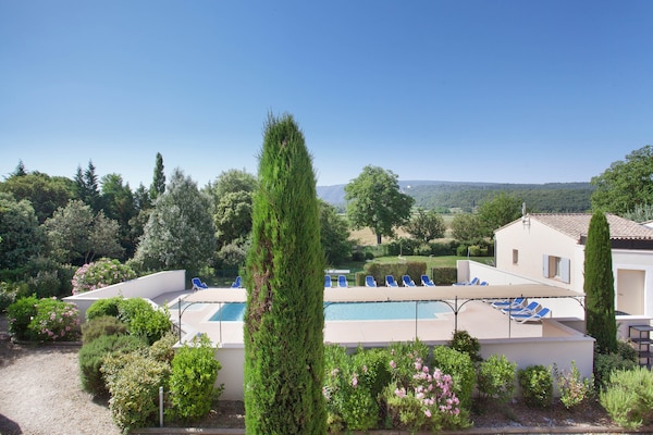 Foto van Appartement in Bonnieux bij Lavendelvelden - Vakantiehuis in BONNIEUX - ExteriorSummer