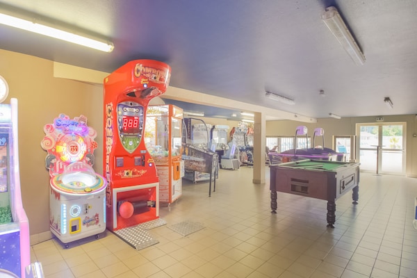 Foto van Stacaravan met plancha en toegang tot het zwembad - Vakantiehuis in Saint-Jean-de-Monts - Facilities