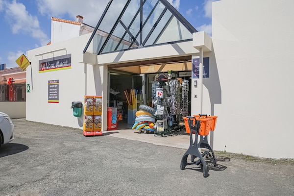 Foto van Stacaravan met plancha en toegang tot het zwembad - Vakantiehuis in Saint-Jean-de-Monts - AreaSummer1KM