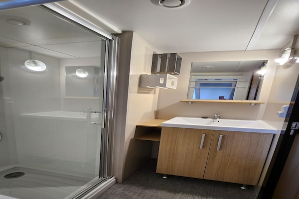 Foto van Stacaravan met plancha en toegang tot het zwembad - Vakantiehuis in Saint-Jean-de-Monts - BathRoom