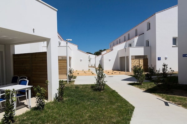 Foto van Gezellig appartement in Bois de la Chaise - Vakantiehuis in Noirmoutier en l'Ile - ExteriorSummer