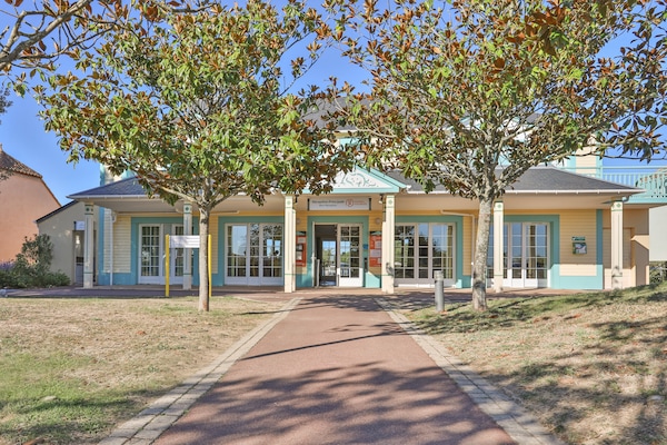 Foto van Bourgenay Flat nabij de kusthellingen - Vakantiehuis in Talmont Saint Hilaire - ExteriorSummer