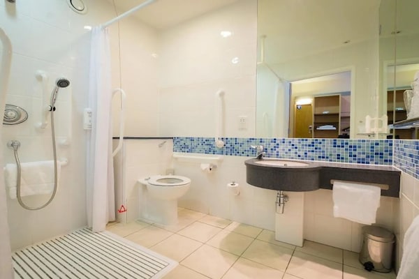 Foto van Brentwood Aberdeen City Centre - Standaard Eenpersoonskamer - BathRoom