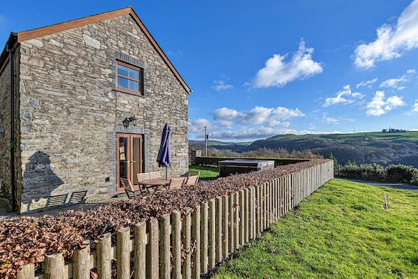 Foto van Cottage bij Cardigan Bay met bubbelbad - Vakantiehuis in Talybont - Outdoor