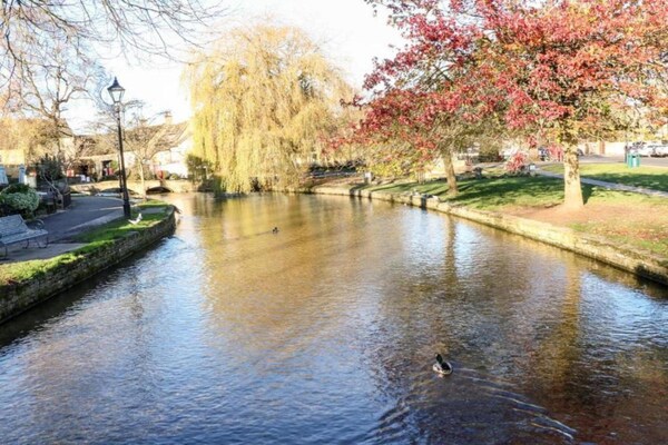Foto van Schuur in Cotswolds met Hot Tub & Wandelpaden - Vakantiehuis in Little Rissington - AreaSummer20KM