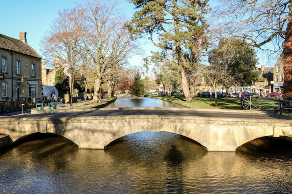 Foto van Schuur in Cotswolds met Hot Tub & Wandelpaden - Vakantiehuis in Little Rissington - AreaSummer20KM